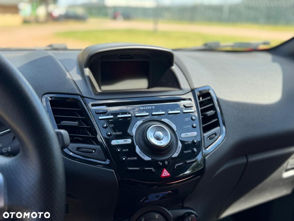 Ford Fiesta ST2 - 27