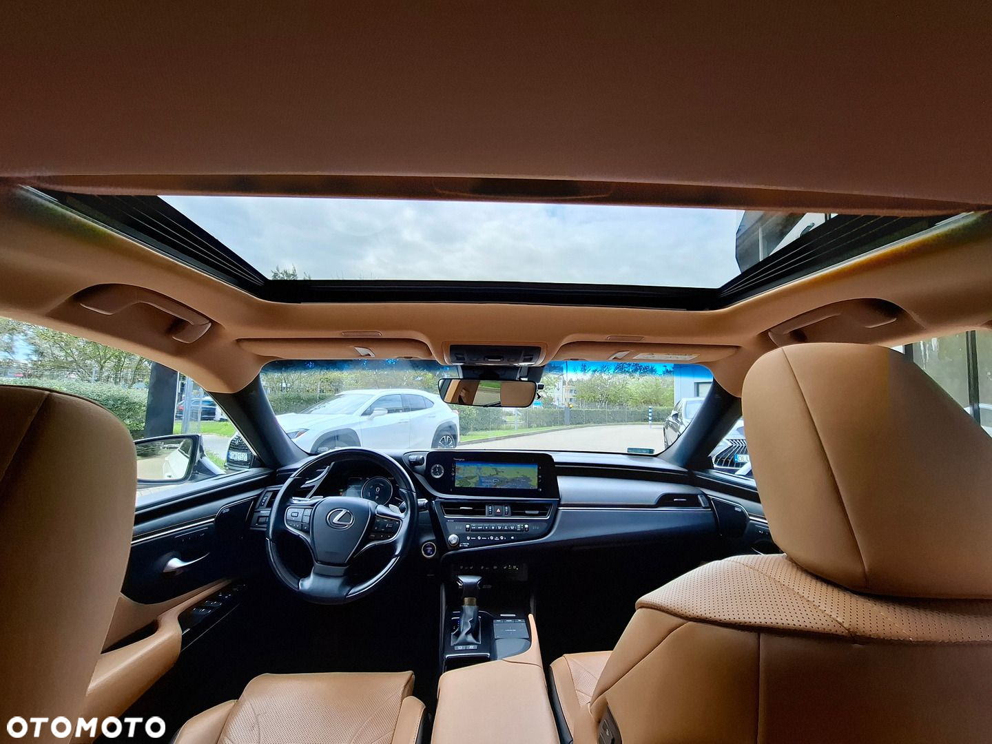 Lexus ES 300h Omotenashi - 28