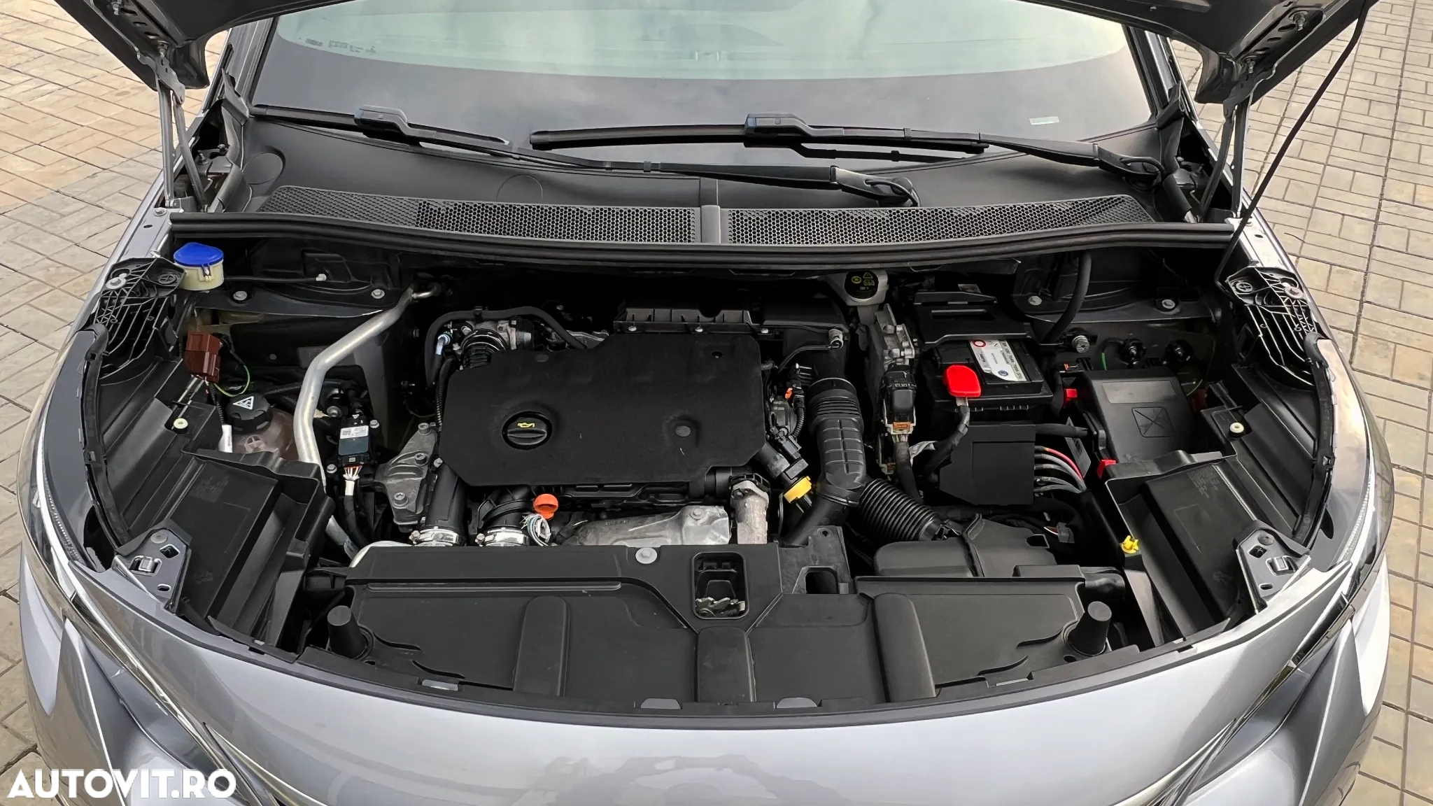 Peugeot 5008 1.5 BlueHDI s&s EAT8 GT-Line - 25