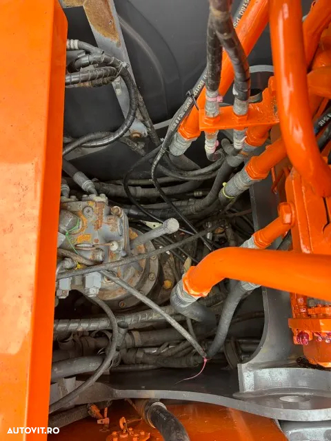 Hitachi ZX130-3 - 15