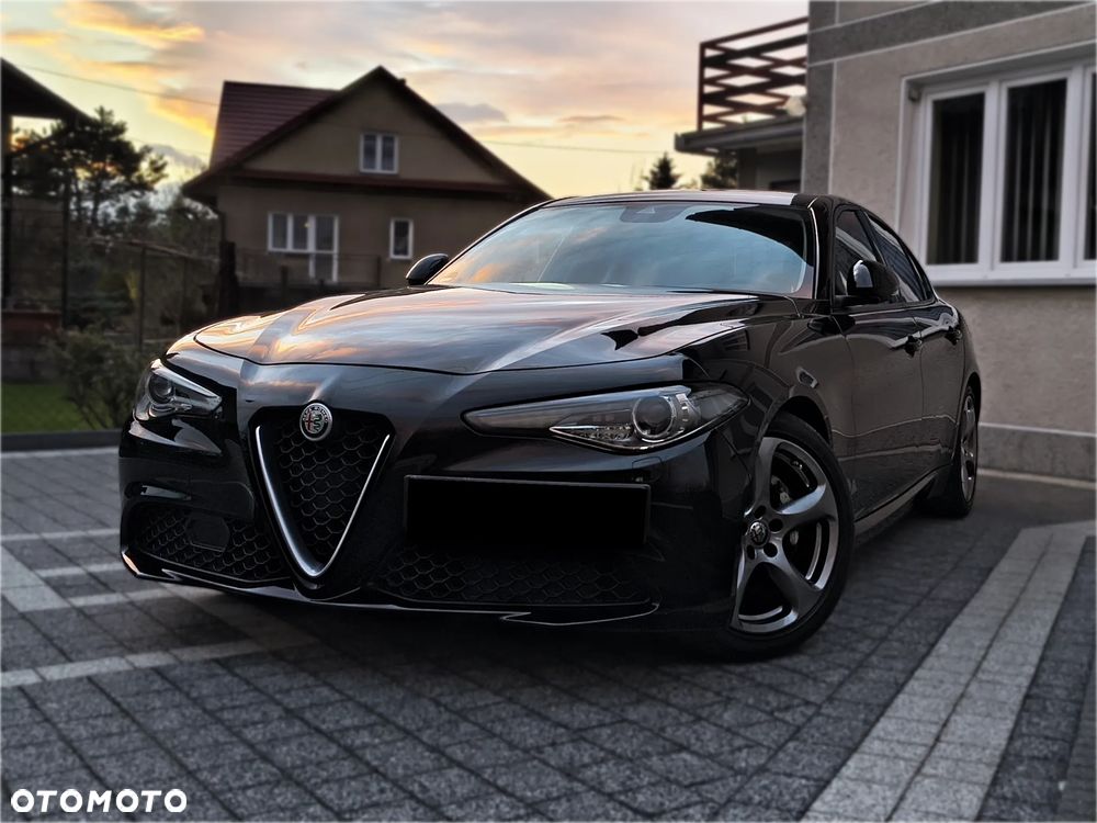 Alfa Romeo Giulia 2.0 Turbo - 1