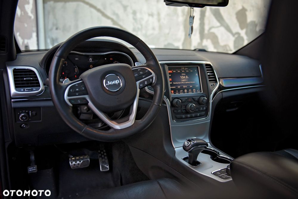 Jeep Grand Cherokee - 17