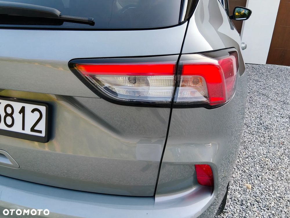 Ford Kuga - 37