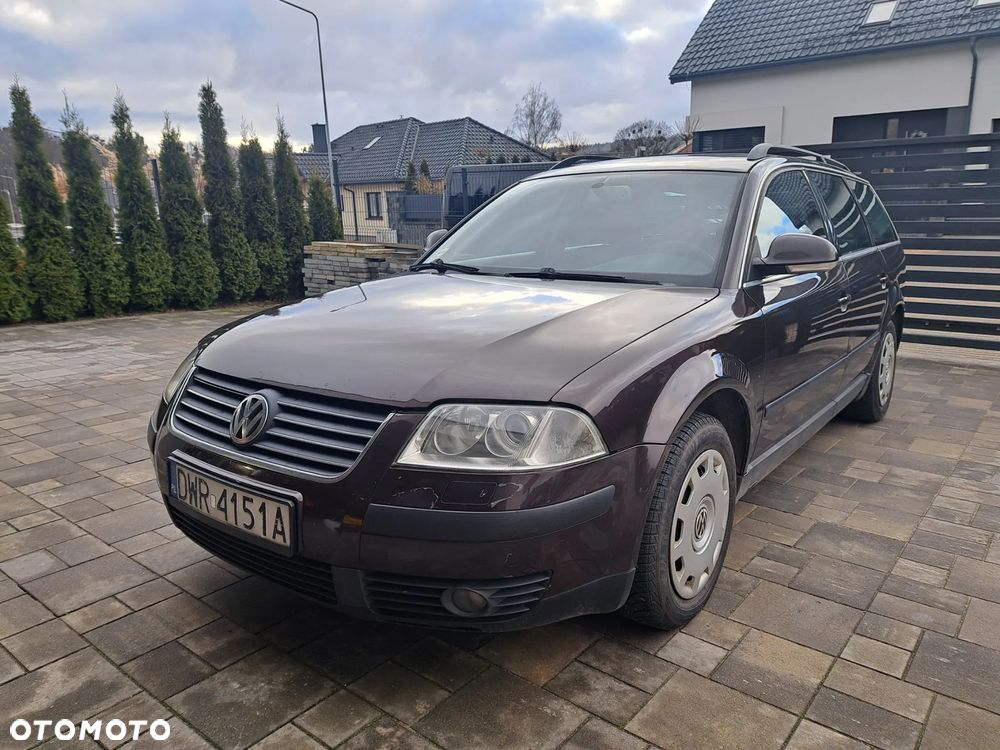 Volkswagen Passat - 1