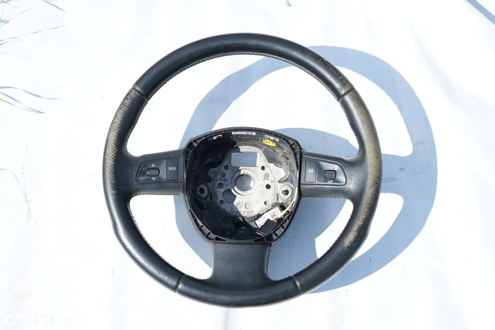 Kierownica skórzana multi Audi A4 B7 8E0419091EF