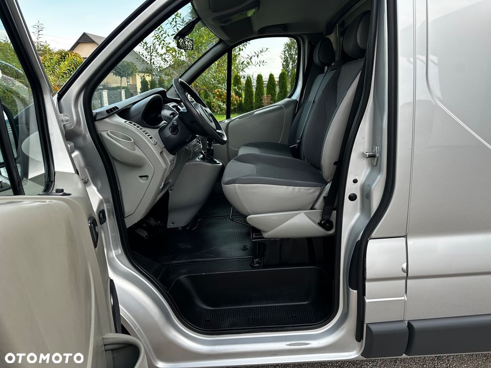 Opel Vivaro - 22