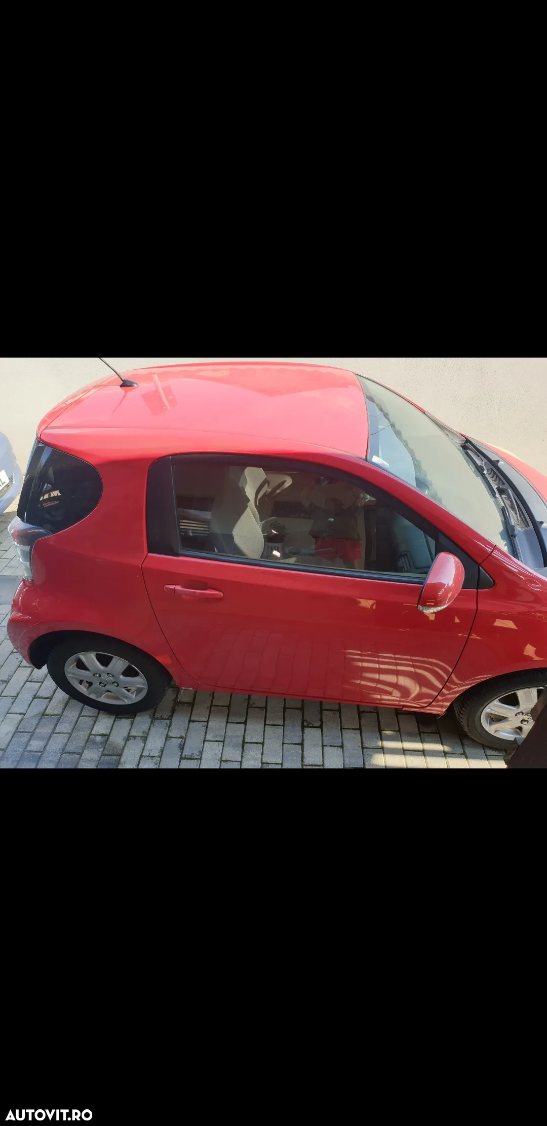 Toyota iQ - 4