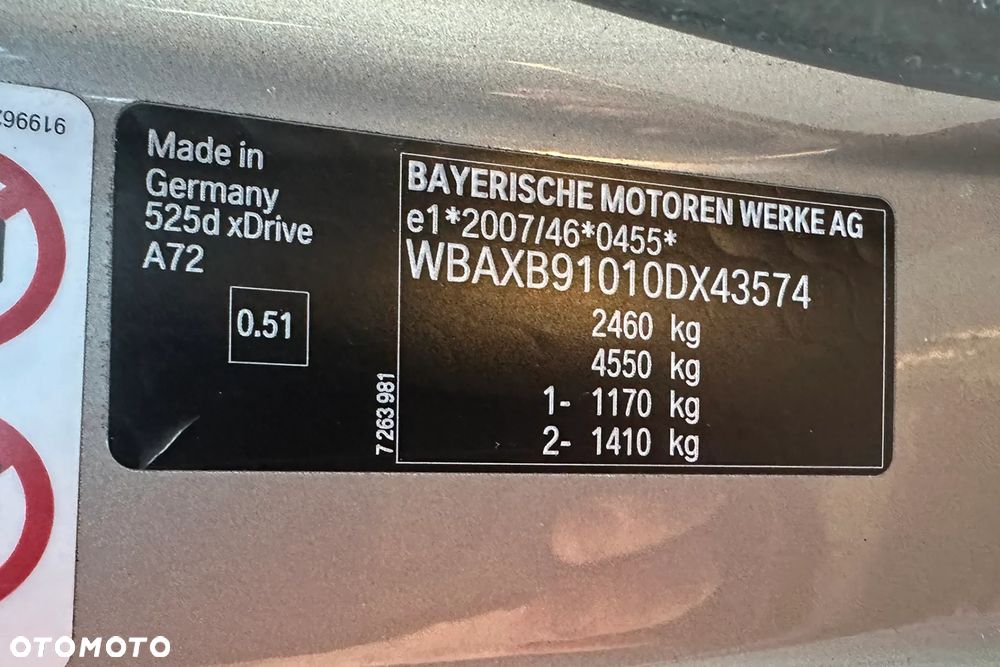 BMW Seria 5 525d xDrive Sport-Aut - 39