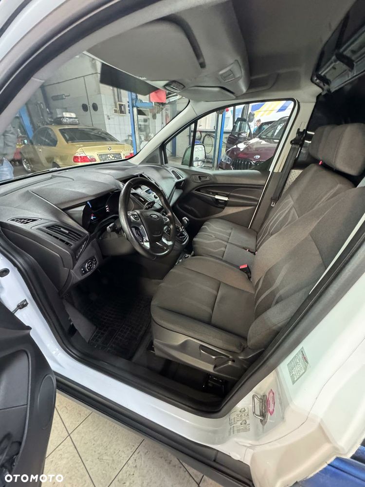 Ford Transit Connect - 10