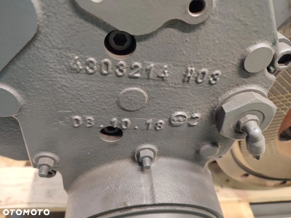 Most napędowy tylny 4303214H03 MASSEY FERGUSON 7614 - 18