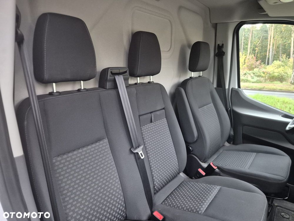 Ford Transit - 19