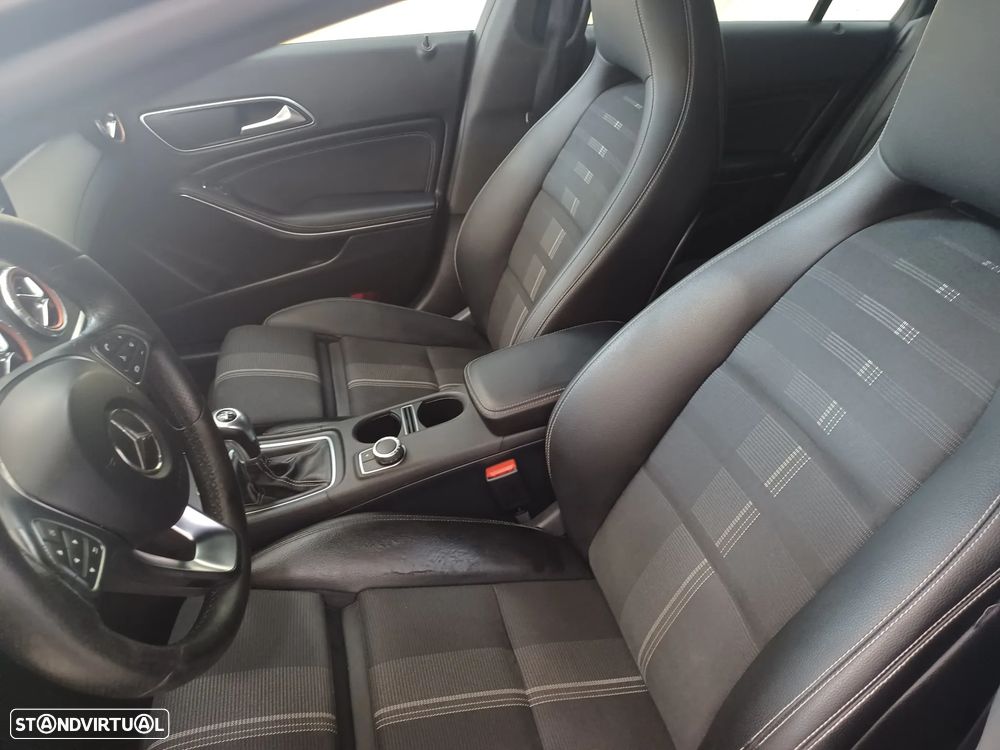 Mercedes-Benz CLA 180 d Shooting Brake Urban - 12