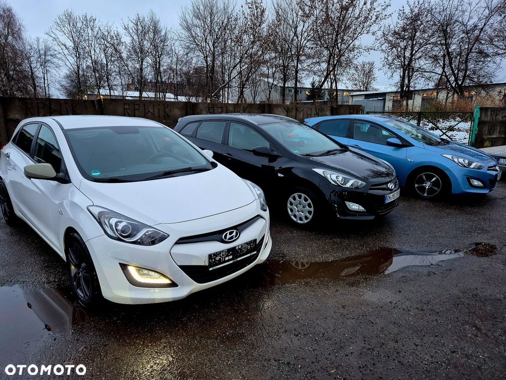 Hyundai i30 1.4 YES - 24