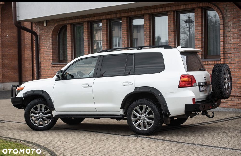 Toyota Land Cruiser - 6