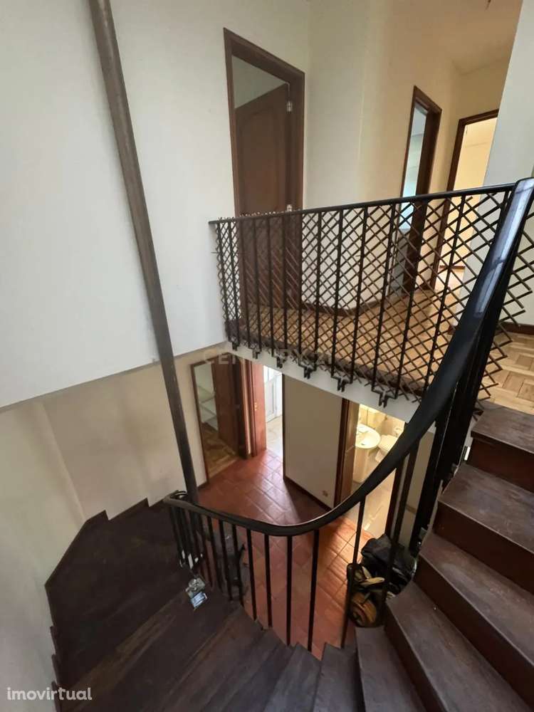 Moradia T3 para arrendamento na Foz do Douro com Amplo Jardim Privativ - Grande imagem: 4/24