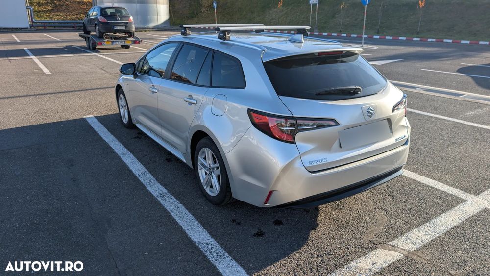 Suzuki Swace 1.8 E-CVT HEV Passion - 1