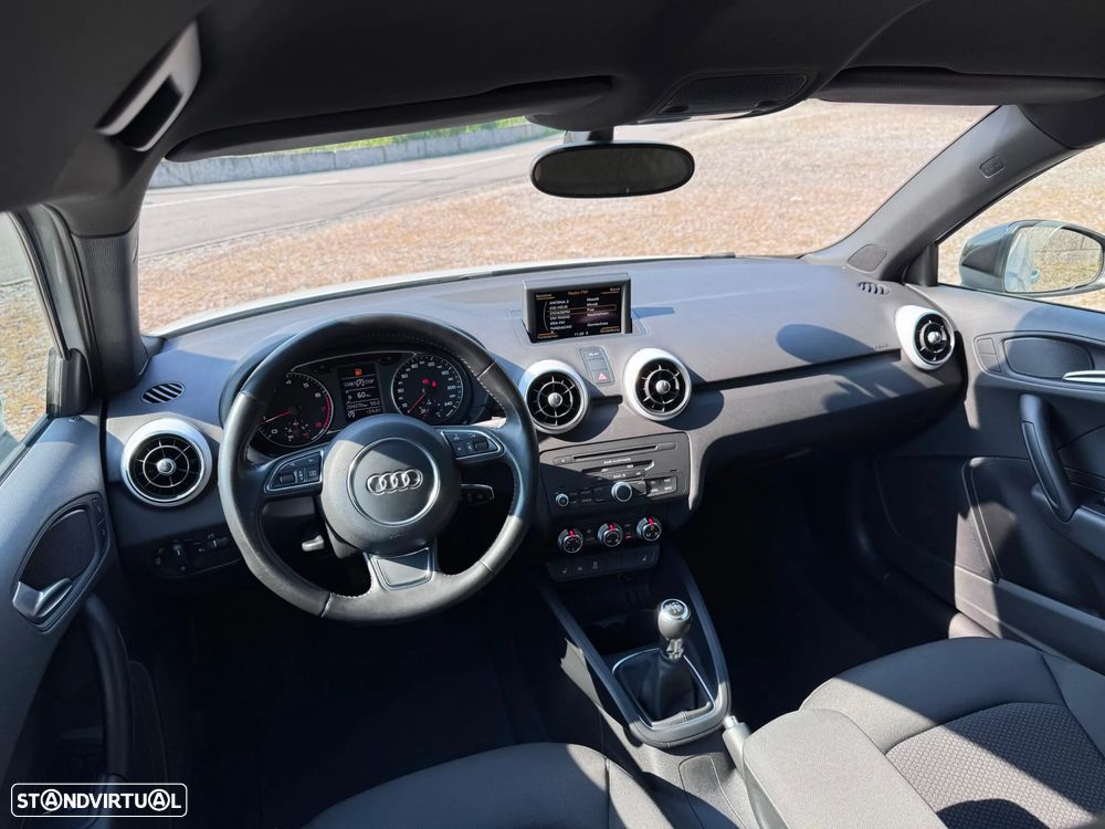 Audi A1 1.2 TFSI S-line - 48