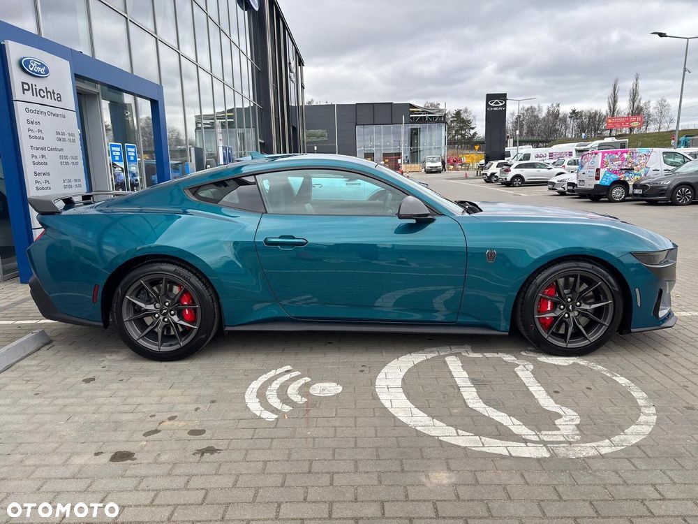 Ford Mustang - 7