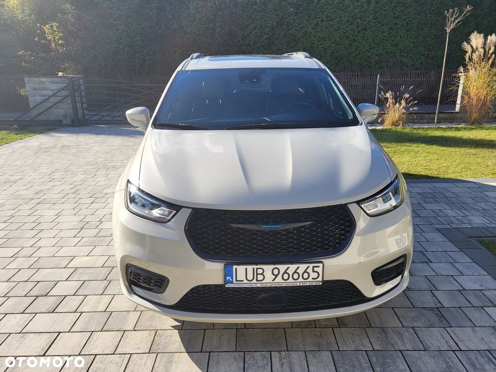 Chrysler Pacifica - 3