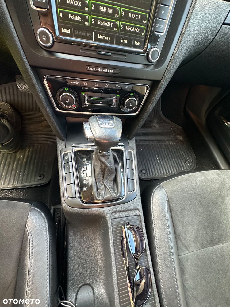 Skoda Superb 2.0 TDI DSG Ambition - 16