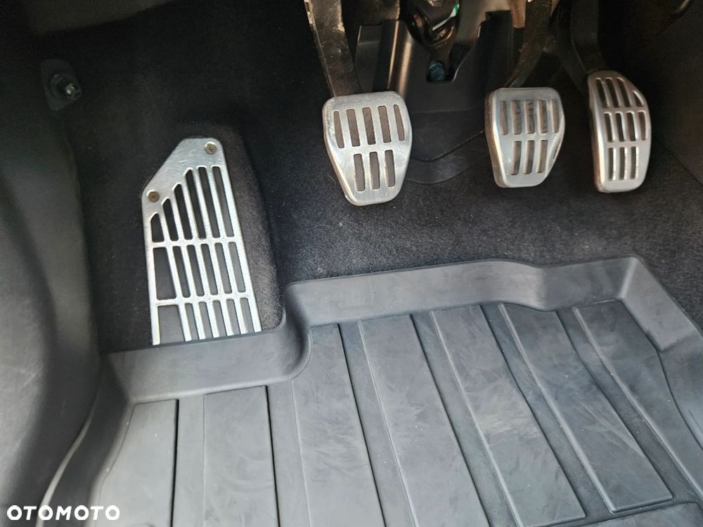 Nissan Qashqai 1.6 DIG-T N-Connecta - 17