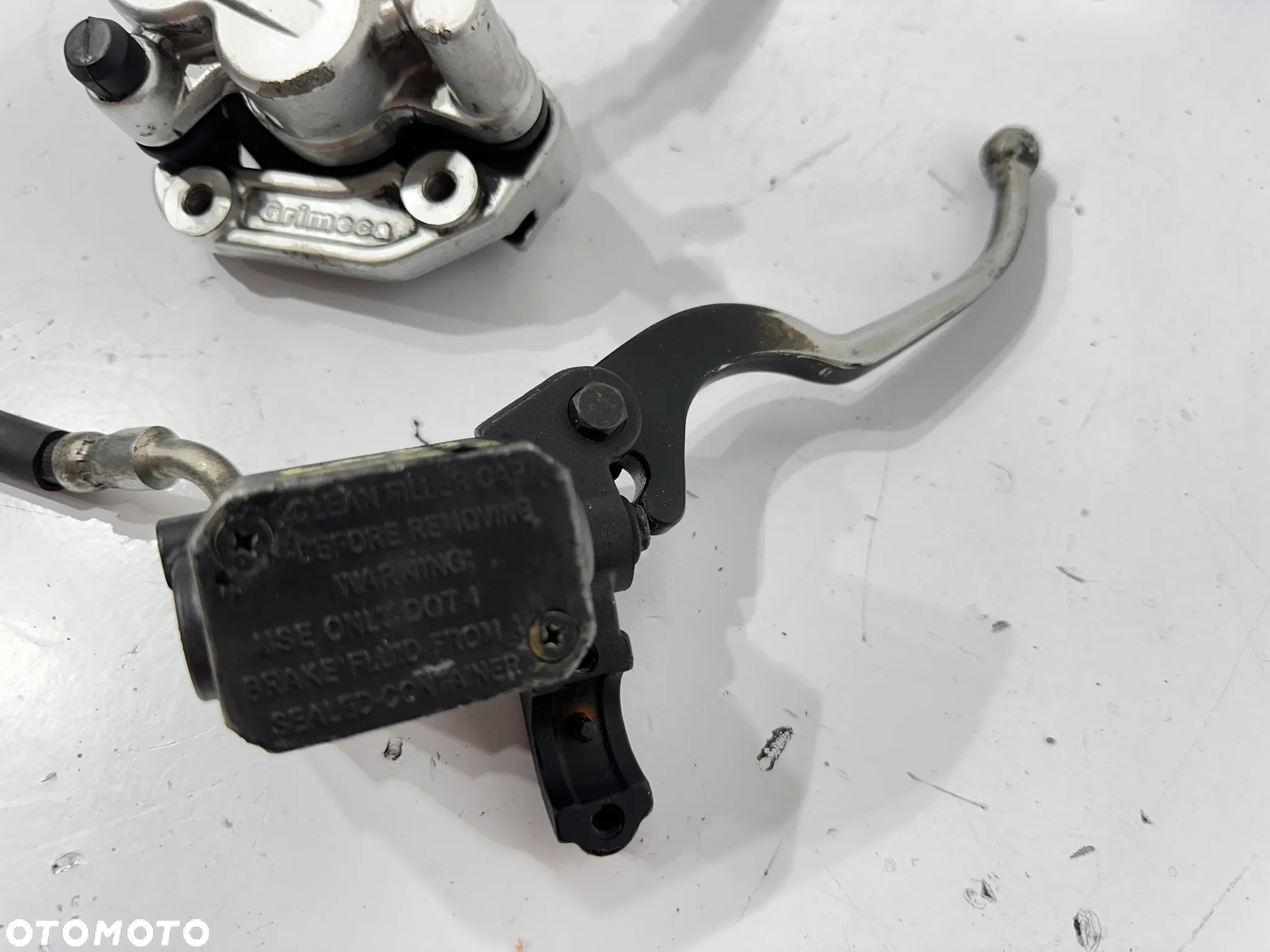 Zacisk pompa przód  Yamaha Xmax 125 X-Max 06-09r - 3