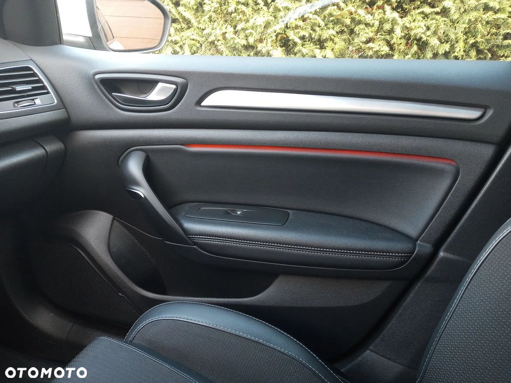 Renault Megane 1.5 Blue dCi Intens EDC - 24