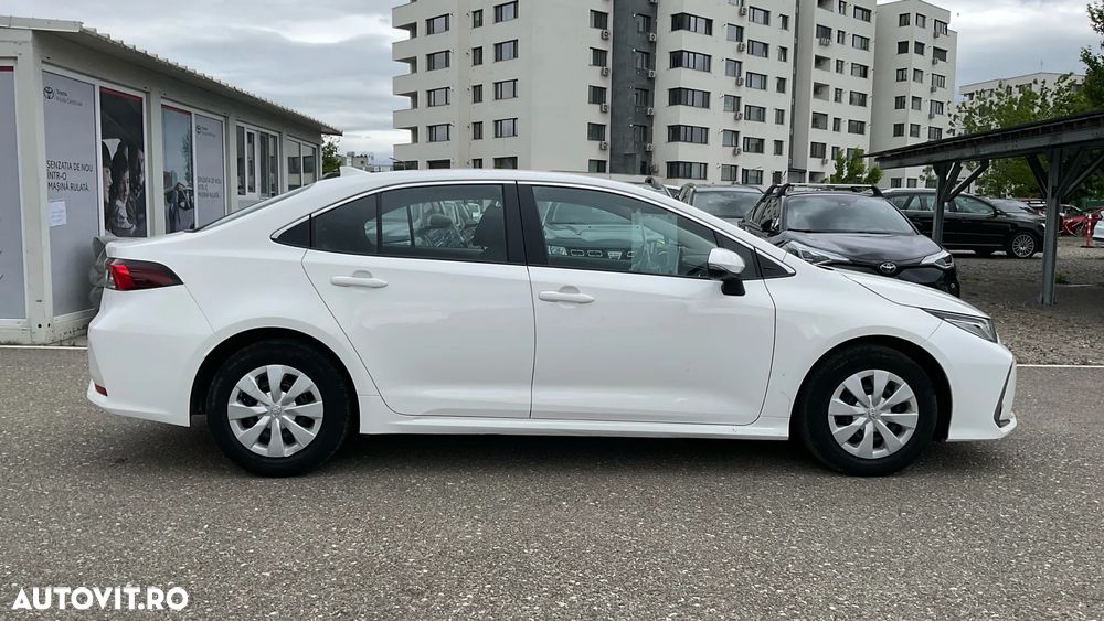 Toyota Corolla 1.8 HSD Business - 6
