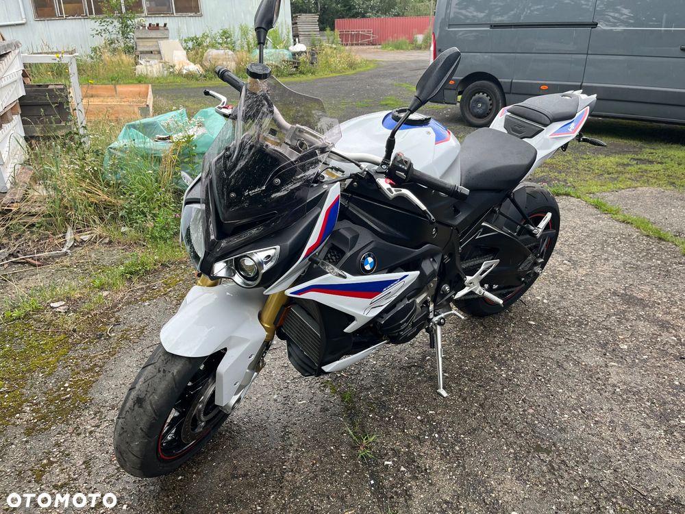BMW S - 2