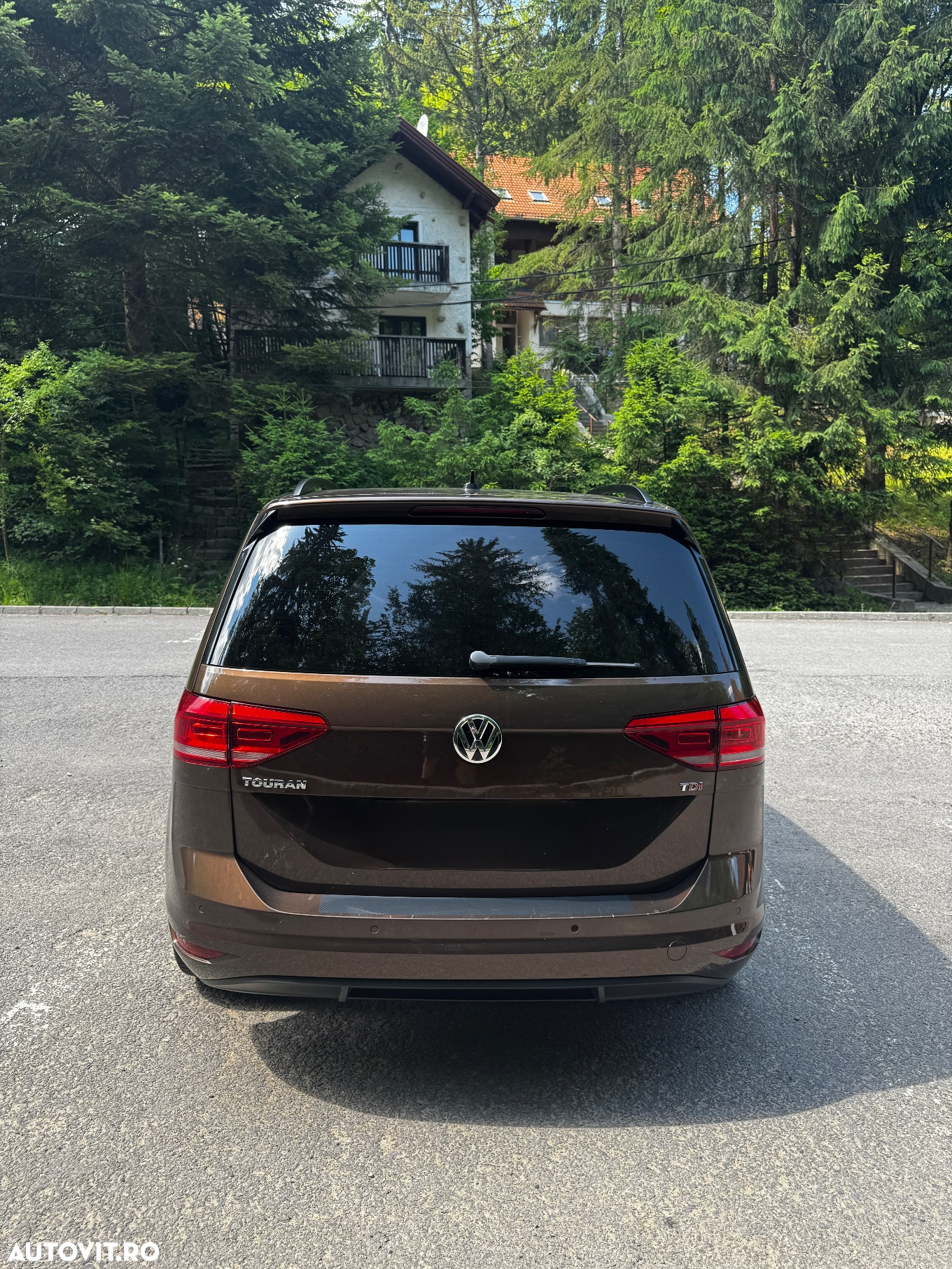 Volkswagen Touran - 3