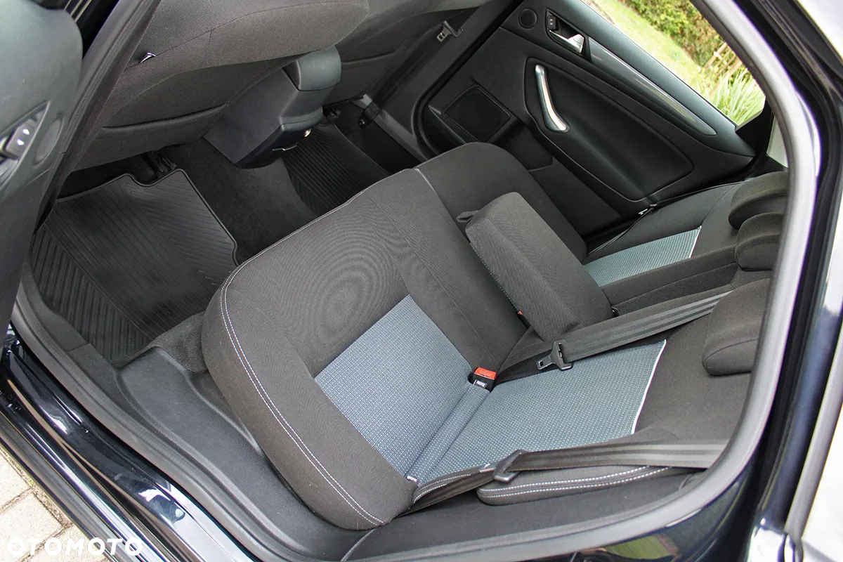 Ford Mondeo 2.0 TDCi Ambiente - 8