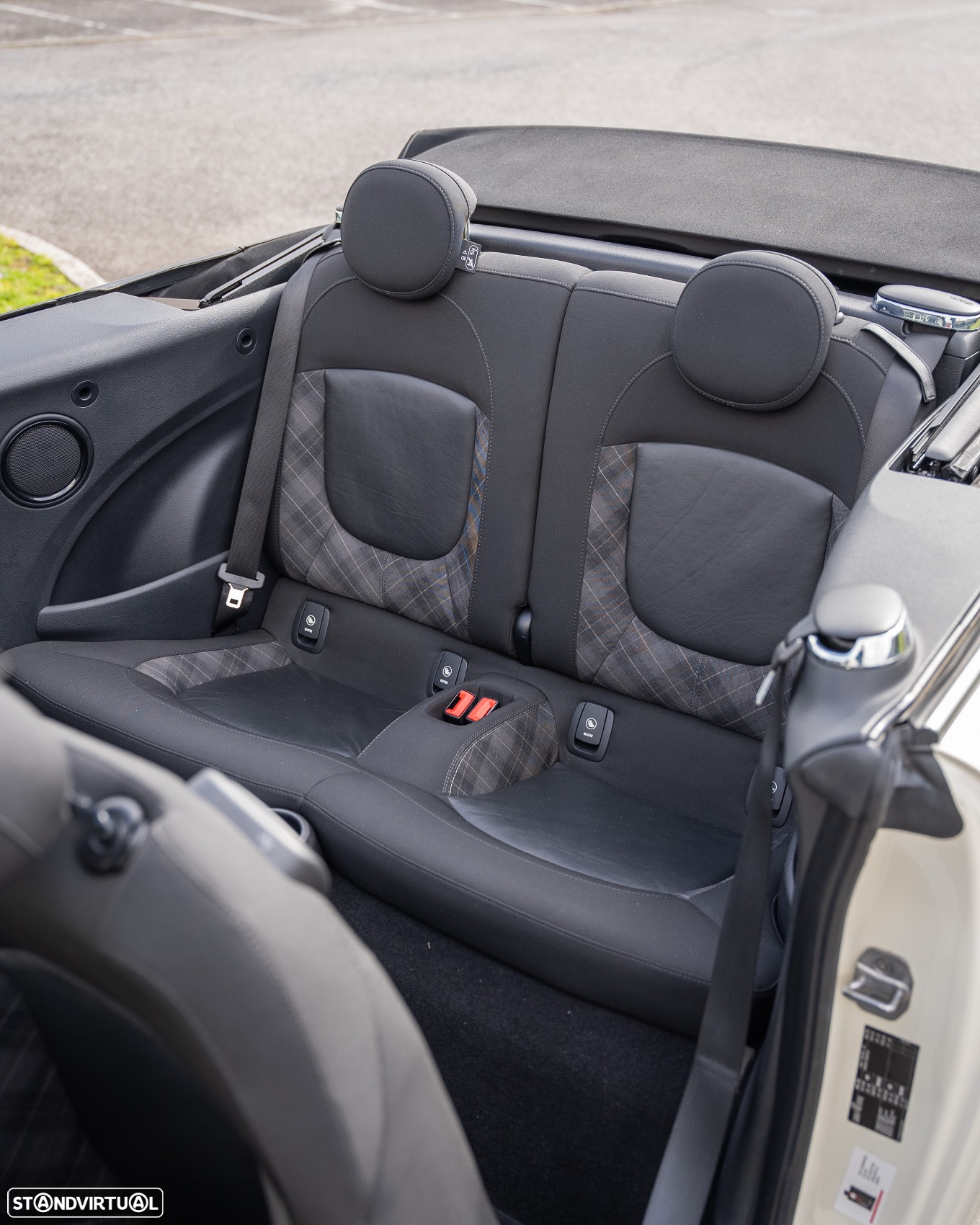 MINI Cabrio Cooper D - 33