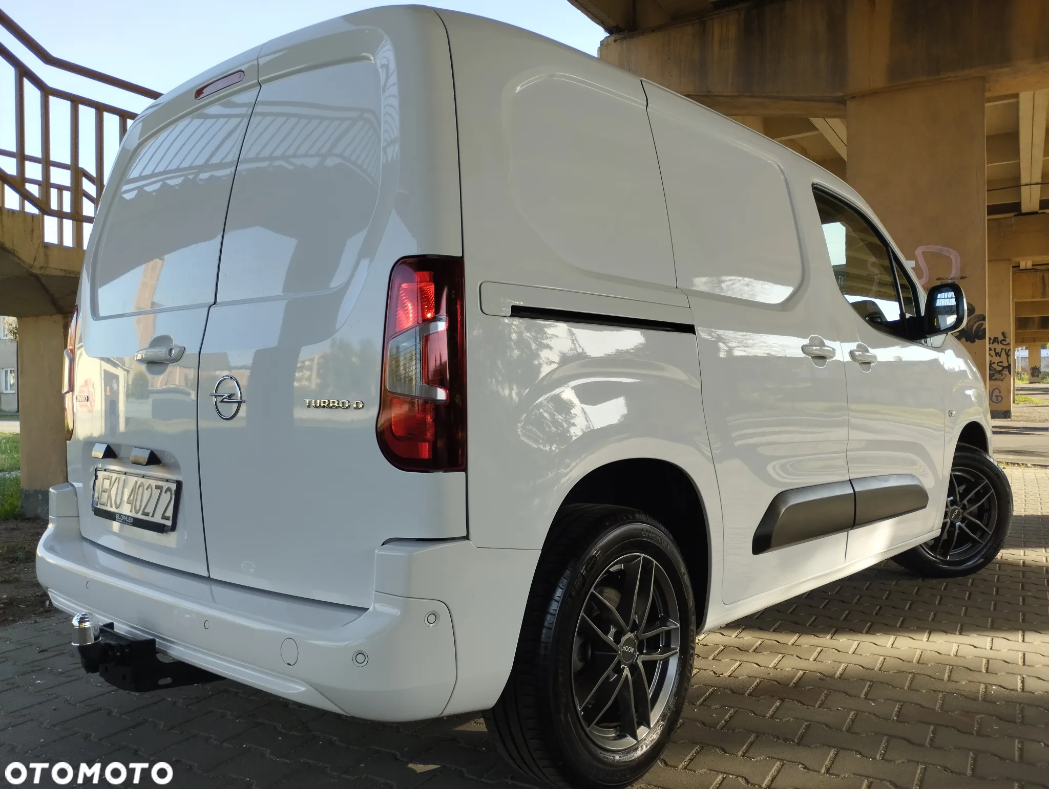 Opel COMBO - 11