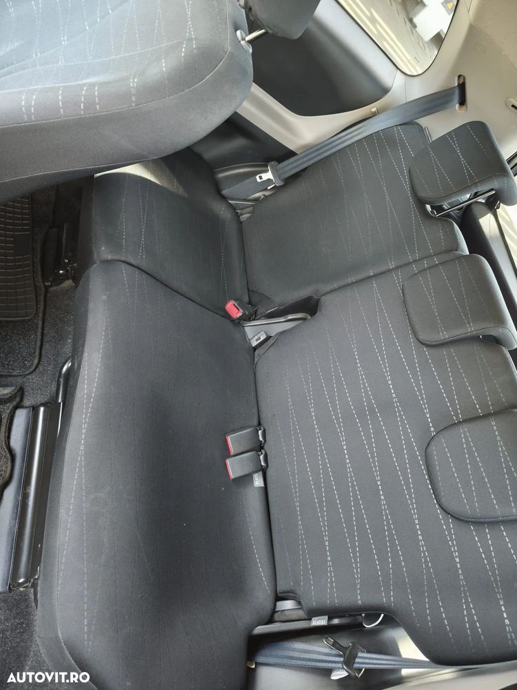 Toyota Yaris 1.3 Aut Sol - 16