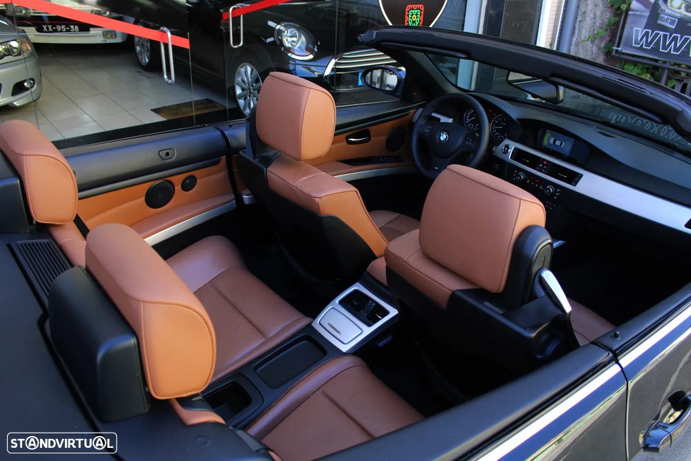 BMW 330 i Auto - 53