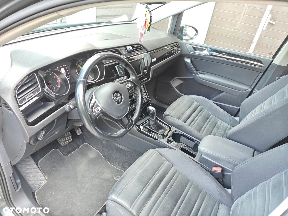 Volkswagen Touran - 9