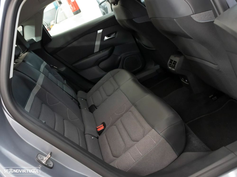 Citroën e-C4 50 kWh Plus - 11