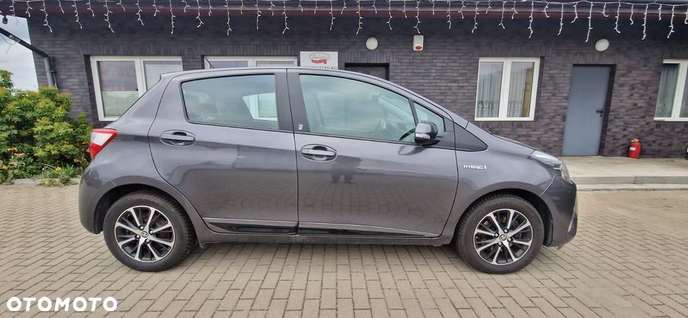 Toyota Yaris 1.5 VVT-i Team Deutschland - 6