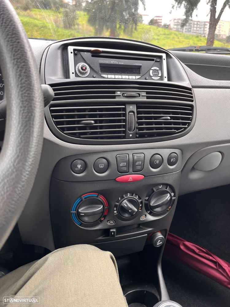 Fiat Punto 1.2 16V HLX - 7