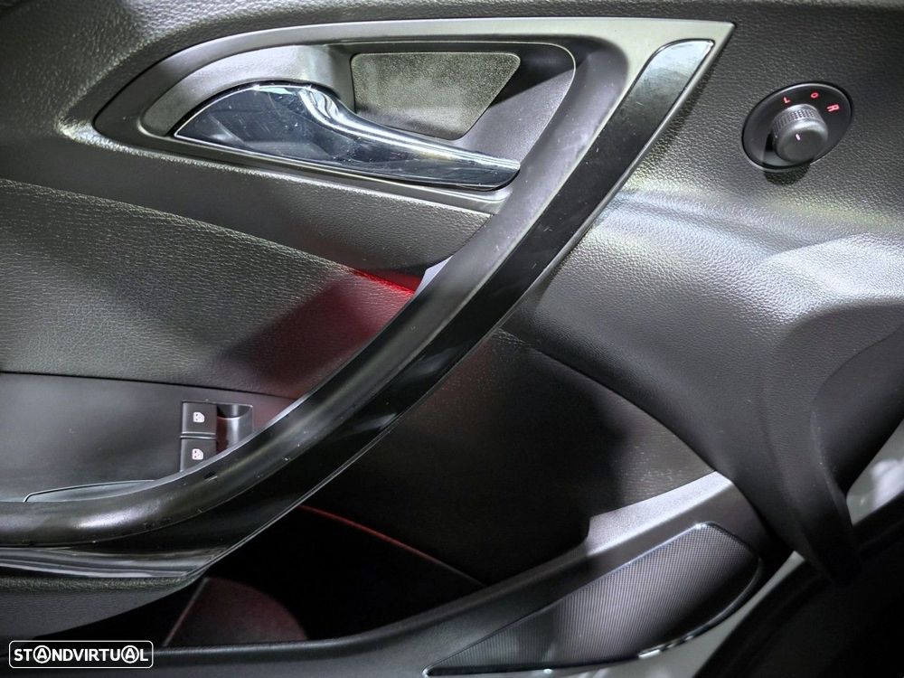 Opel Astra GTC 1.6 CDTi S/S - 20