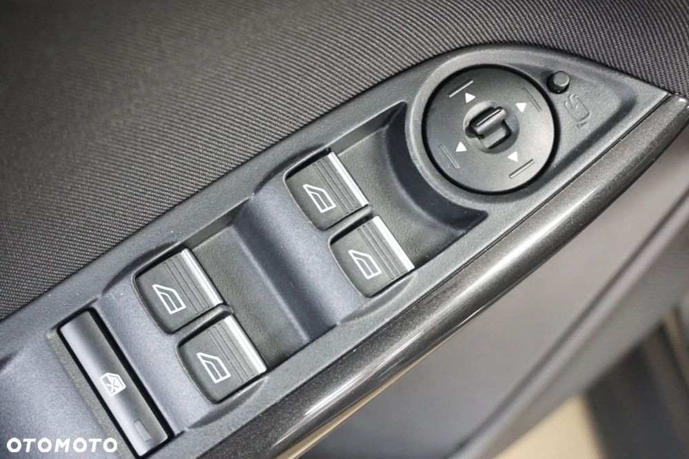 Ford Focus 1.6 FF Ambiente - 29