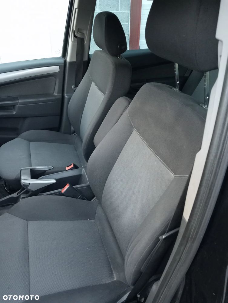 Opel Zafira - 4