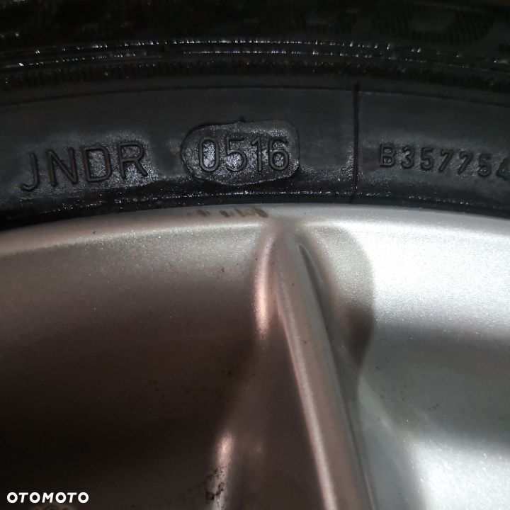 BMW kola alu z oponami  5x120 205/55/16  et 44 - 6