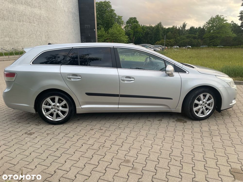 Toyota Avensis 2.2 D-4D Sol Plus - 8