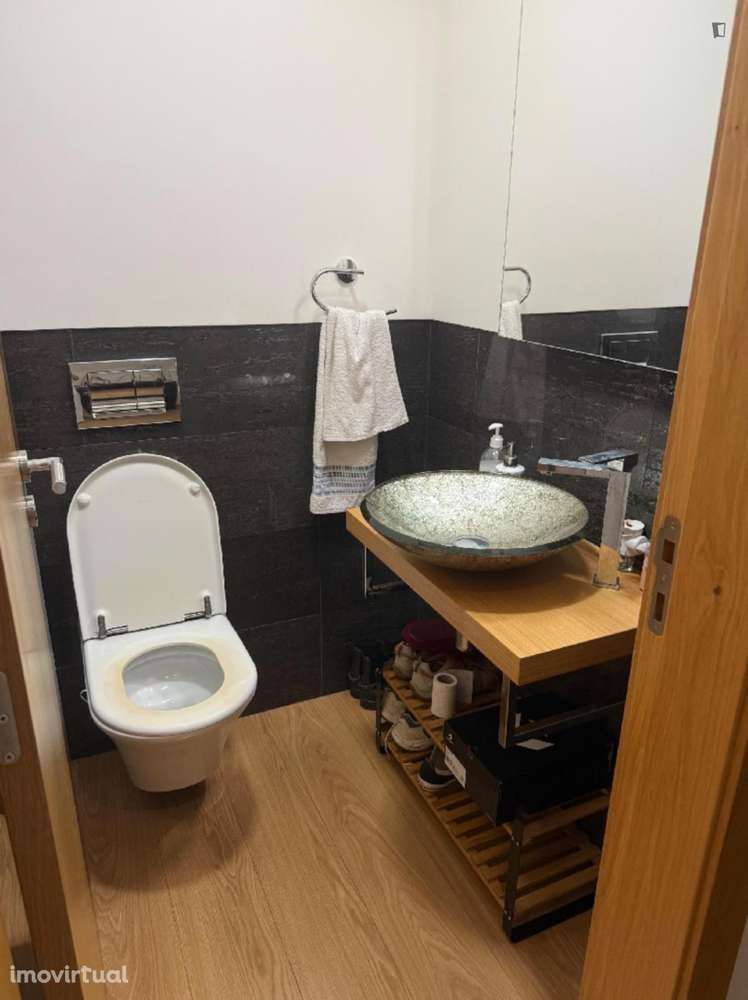Quarto - localizado em Lisbon - Grande imagem: 2/9