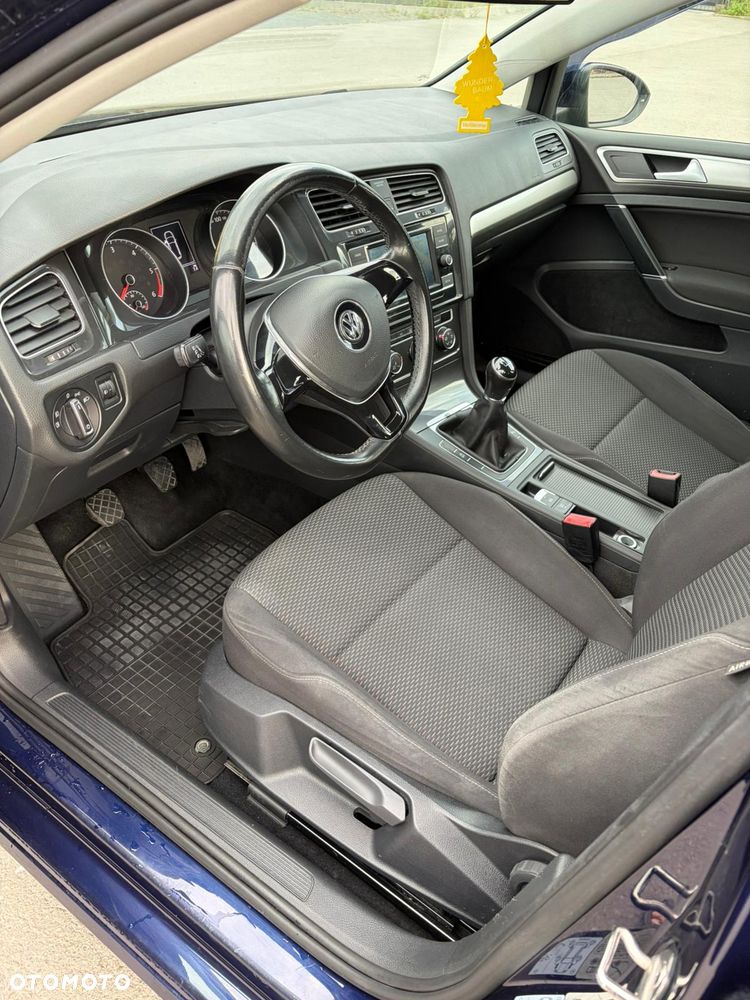 Volkswagen Golf - 12