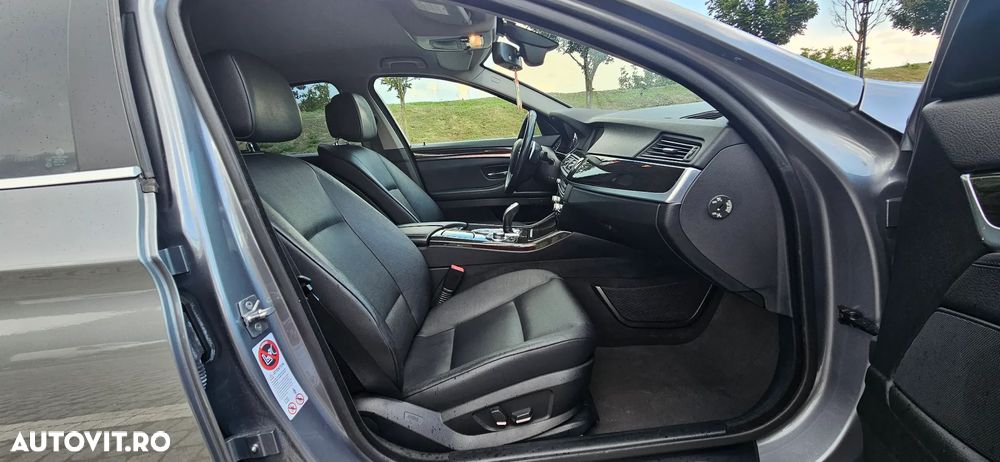 BMW Seria 5 525d xDrive AT - 14