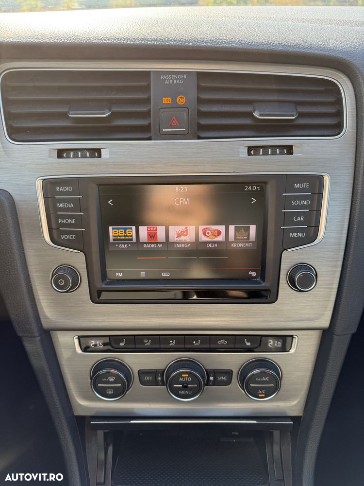 Volkswagen Golf - 12