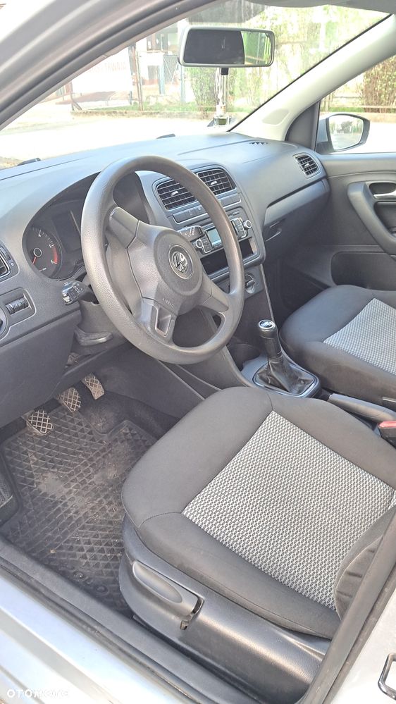 Volkswagen Polo - 7