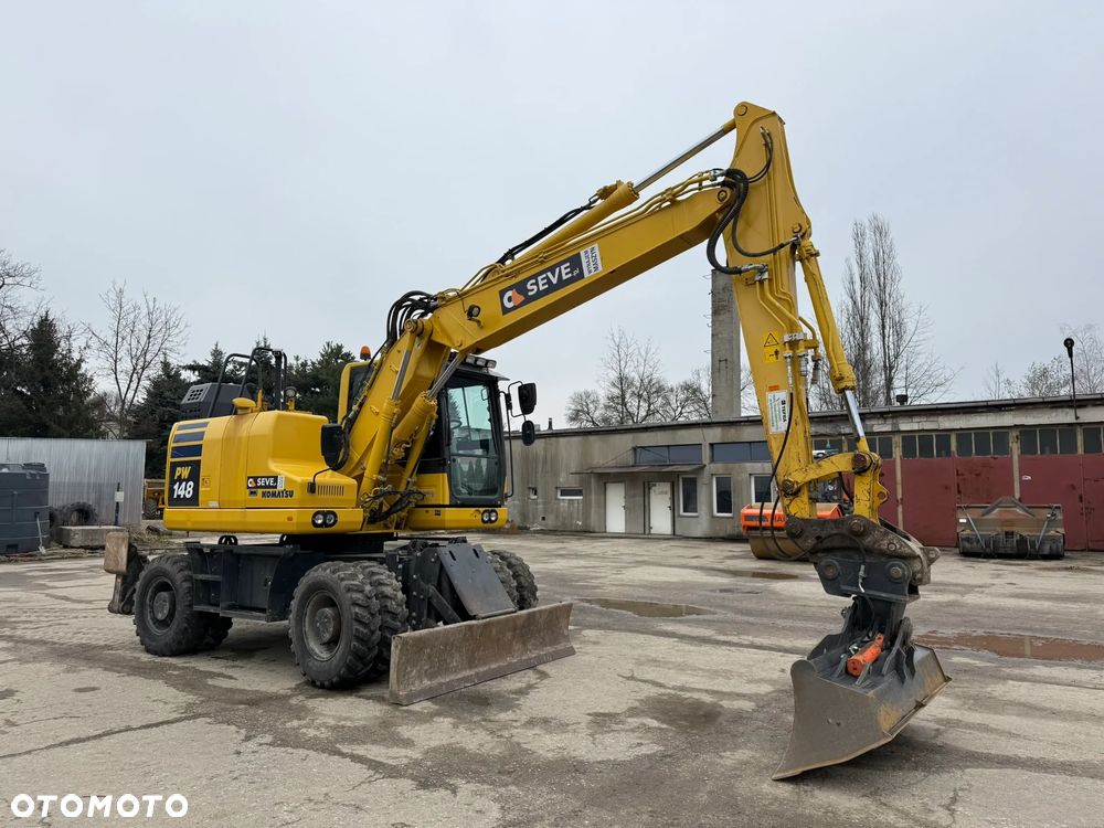 Komatsu PW 148 -11 - 8